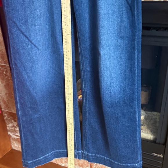 PAIGE Deep Blue Wide Leg Jeans. - Picture 5 of 9